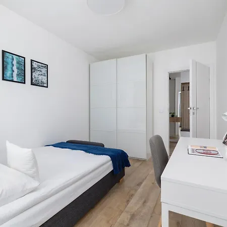 Nowoczesny Apartament Z Parkingiem Na Alei Pokoju W Krakowie By Noclegi Renters Zewnętrze zdjęcie