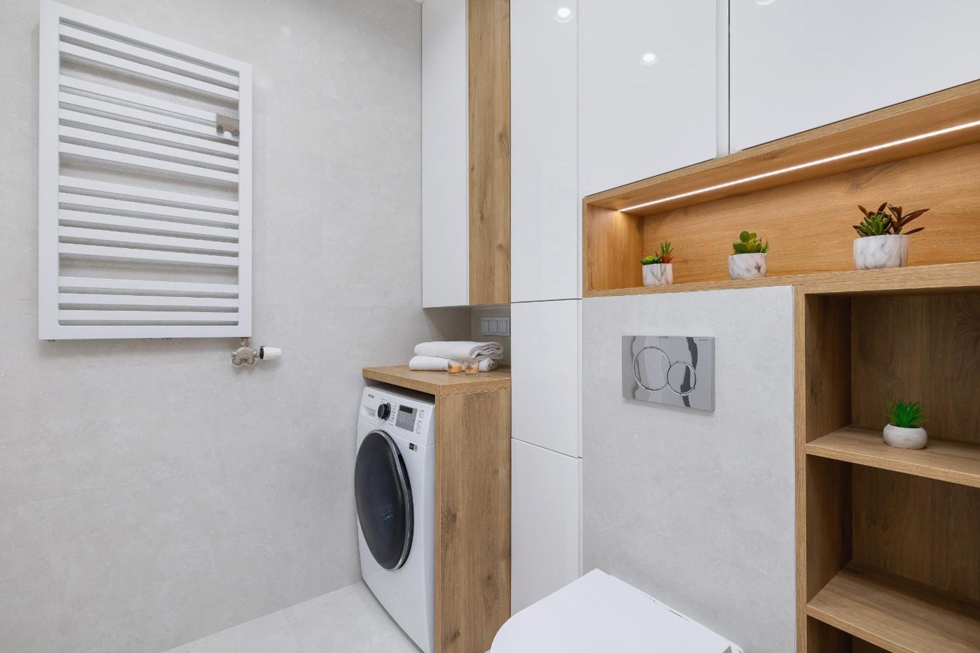 Apartament Nowoczesny Z Parkingiem Na Alei Pokoju W Krakowie By Renters *