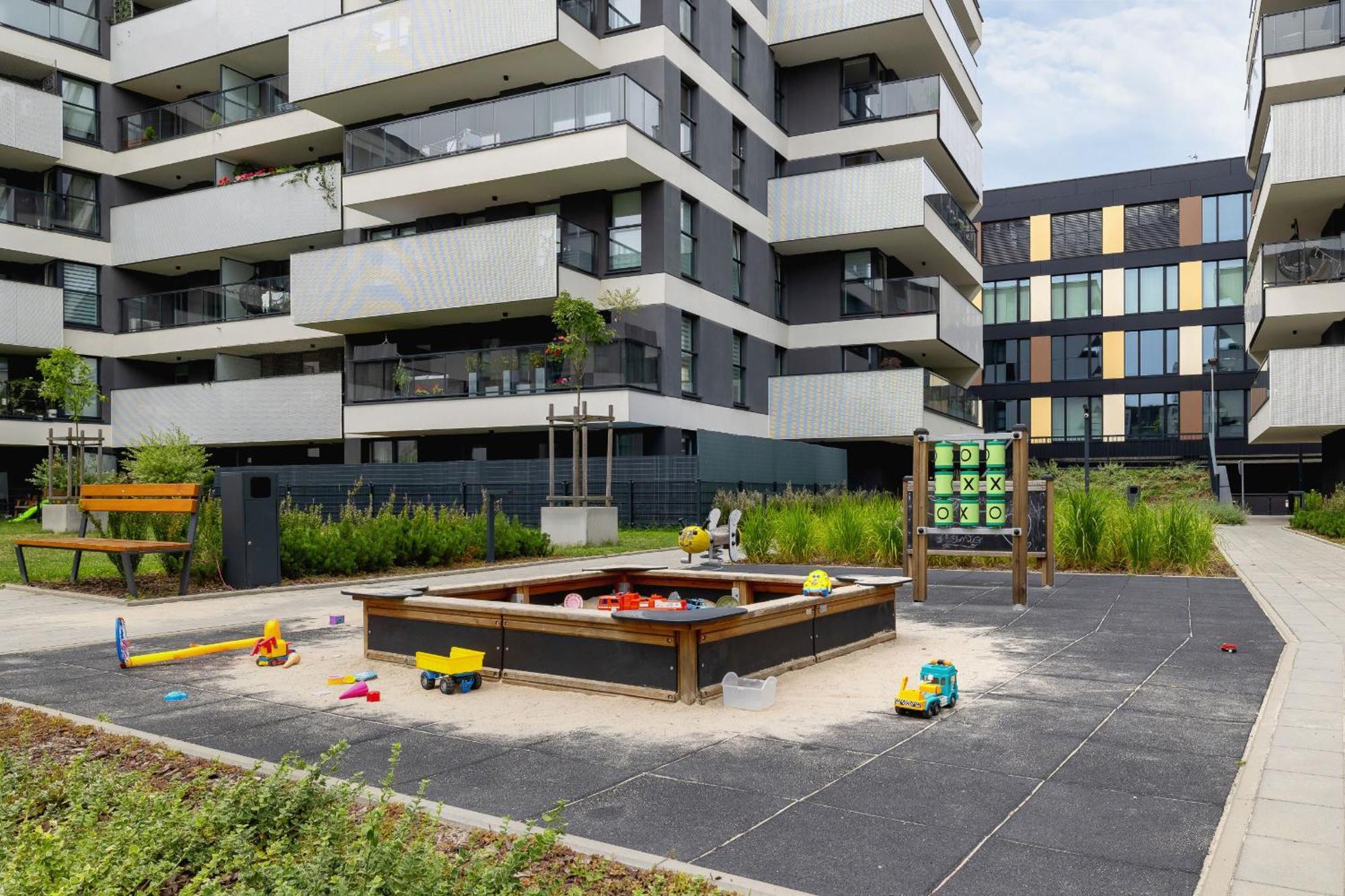 Nowoczesny Z Parkingiem Na Alei Pokoju W Krakowie By Renters Apartament