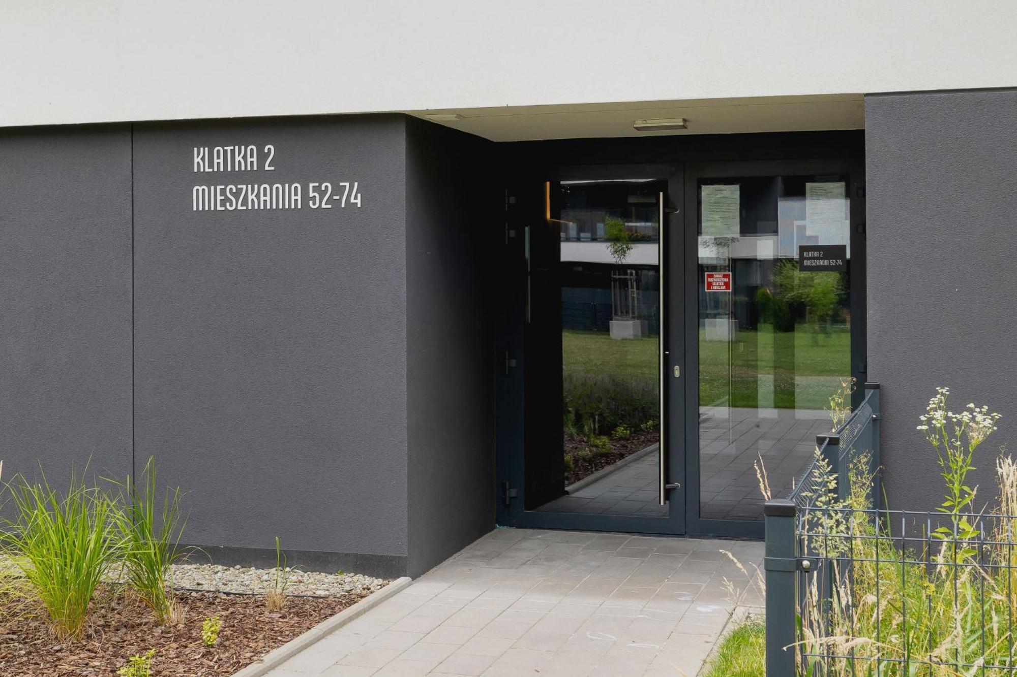 Nowoczesny Z Parkingiem Na Alei Pokoju W Krakowie By Renters * Krakau