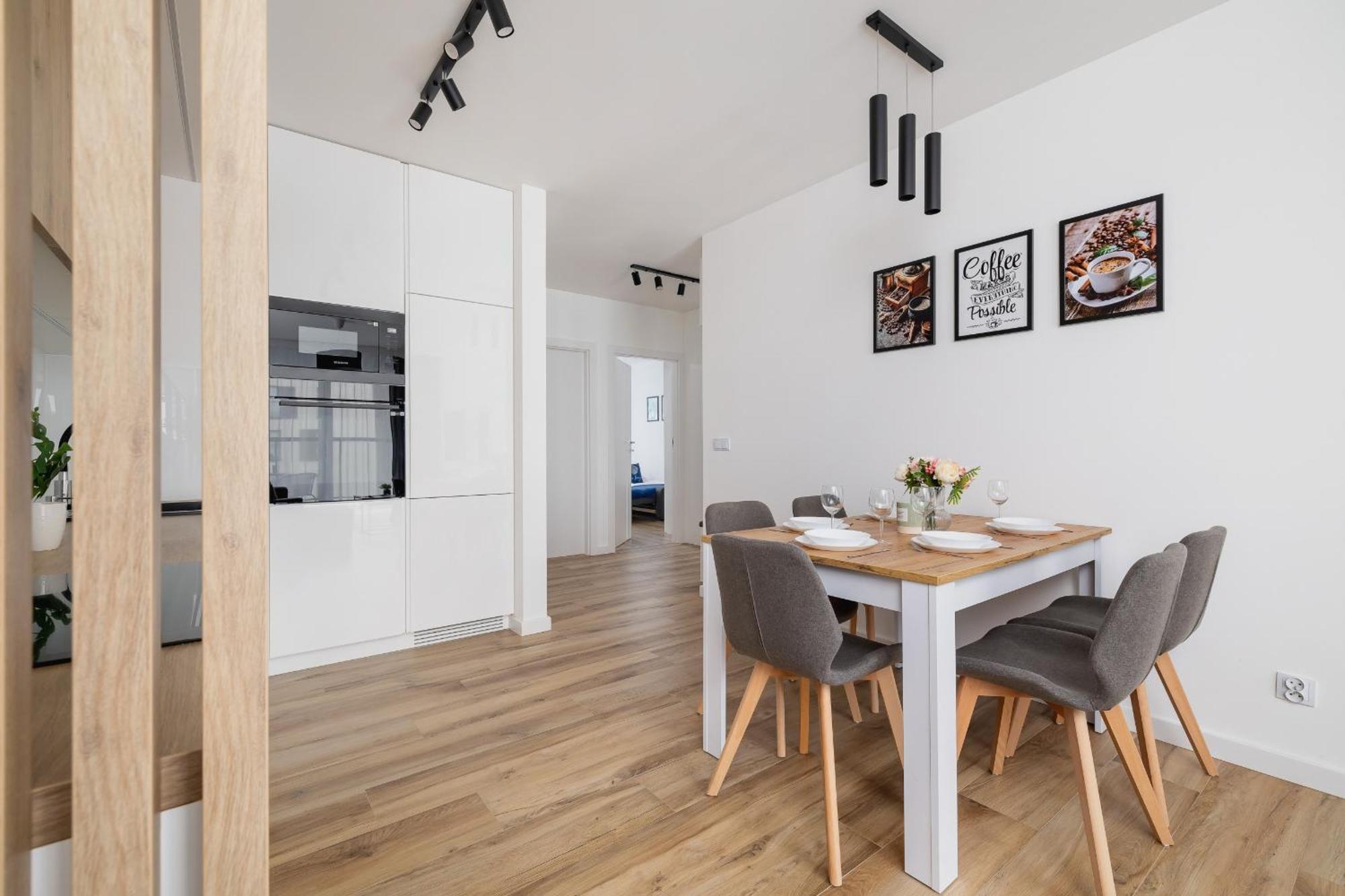 Nowoczesny Z Parkingiem Na Alei Pokoju W Krakowie By Renters Apartament *