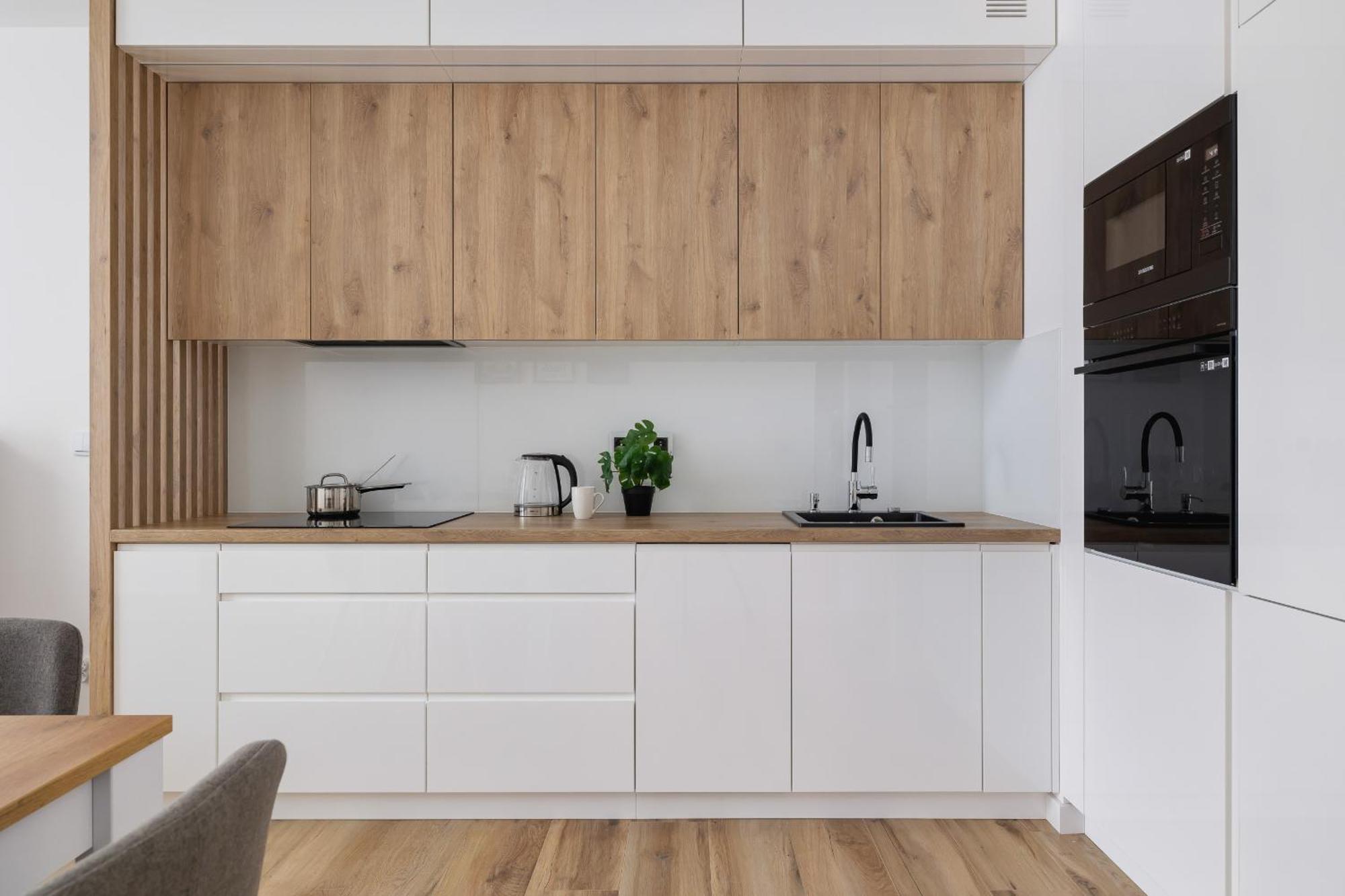 Apartament Nowoczesny Z Parkingiem Na Alei Pokoju W Krakowie By Renters *